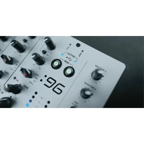 Allen & Heath Xone:96 8-канальный DJ-микшер купить в Москве и РФ